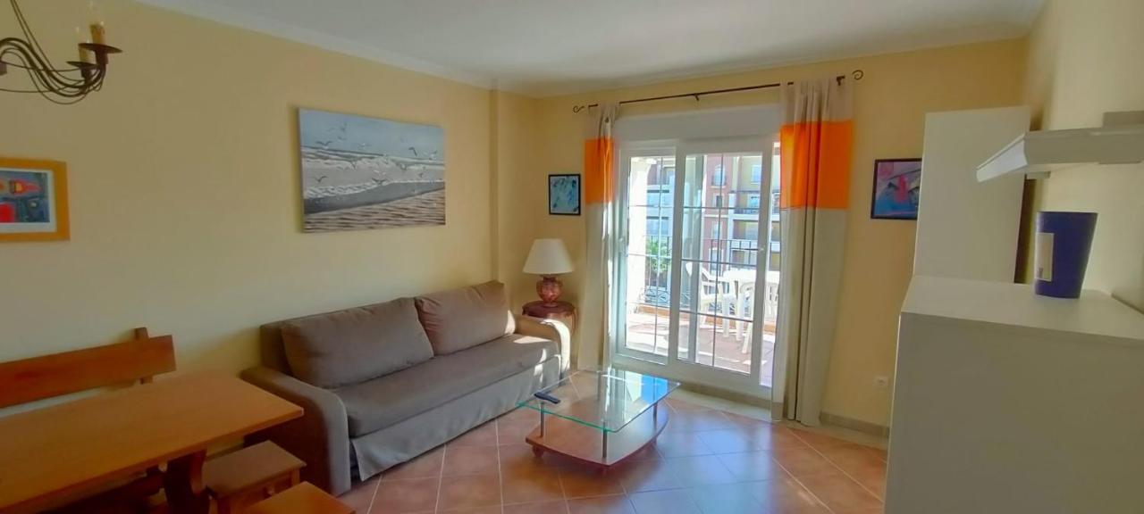 Apartamento 4ª Planta Urbanizacion Los Cisnes 阿亚蒙特 外观 照片